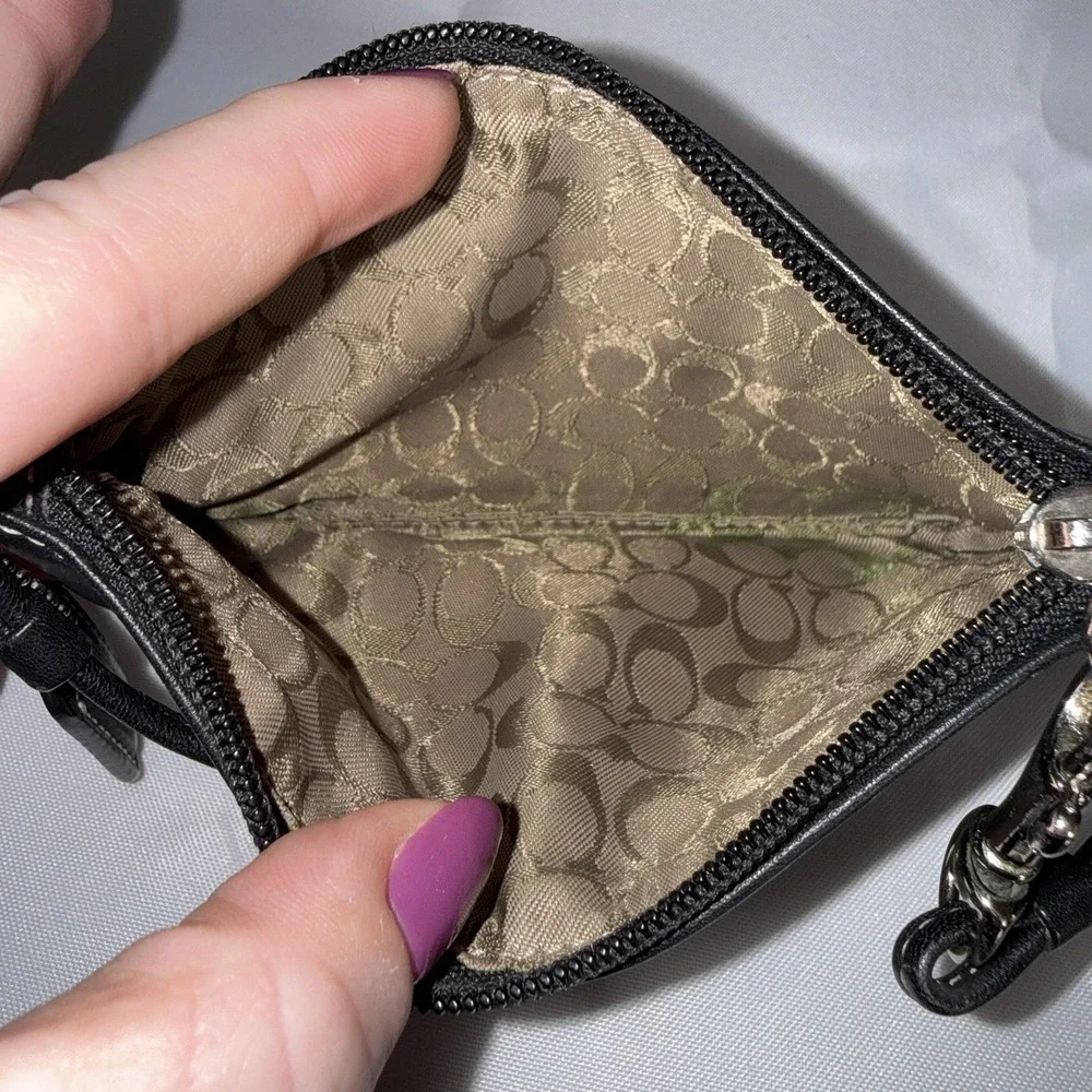 Vintage Coach Black Leather Wristlet Mini Purse Zip Top Pouch Wallet